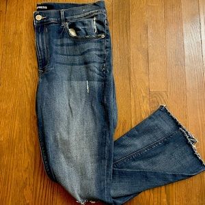 super cute express distressed stretchy skinny jeans 💝